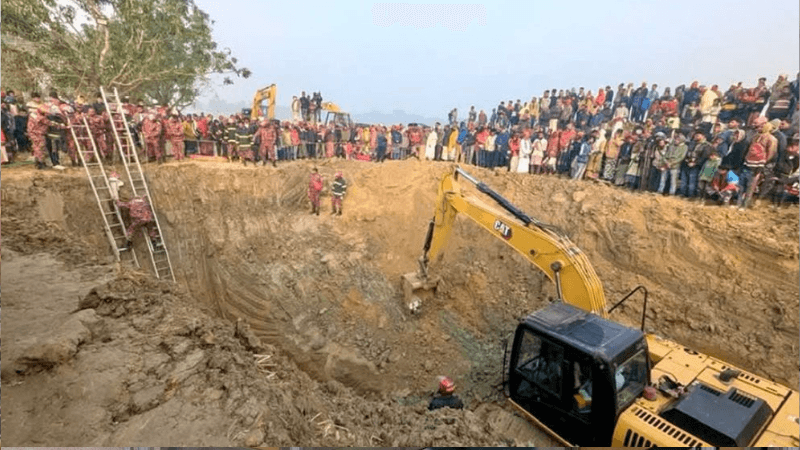 নলকূপের গর্তে পড়ে যাওয়া শিশুটি এখনো উদ্ধার হয়নি, চলছে সুড়ঙ্গ খোঁড়ার কাজ