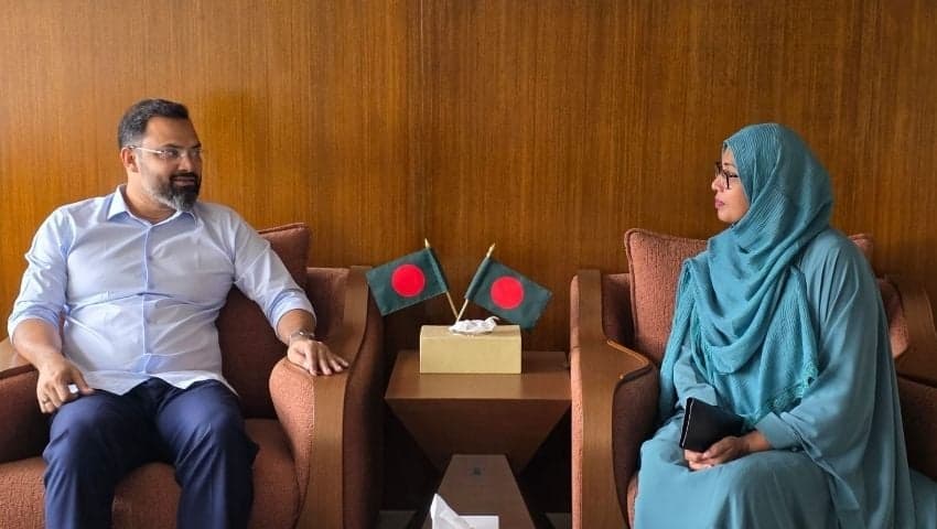 ফেনীর আলোচিত শিক্ষিকাকে ক্রীড়াঙ্গনে কাজের আহ্বান ক্রীড়া প্রতিমন্ত্রীর