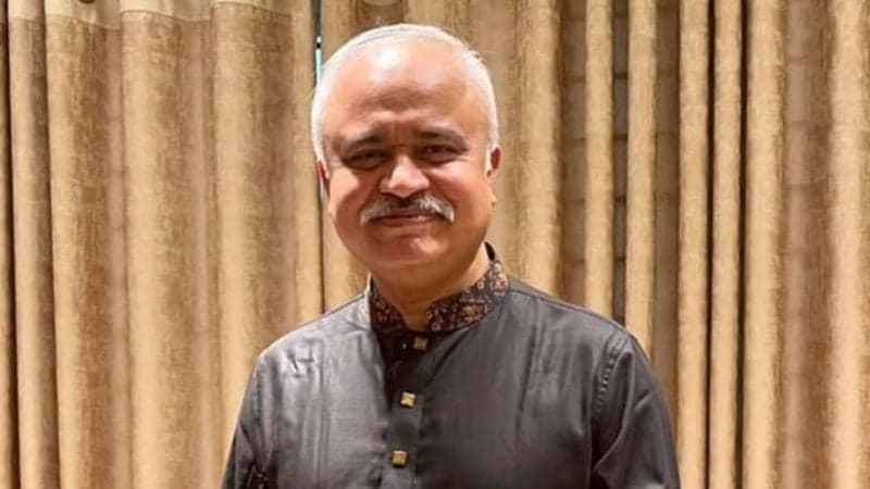 নঈম নিজামসহ তিনজনের বিরুদ্ধে গ্রেপ্তারি পরোয়ানা