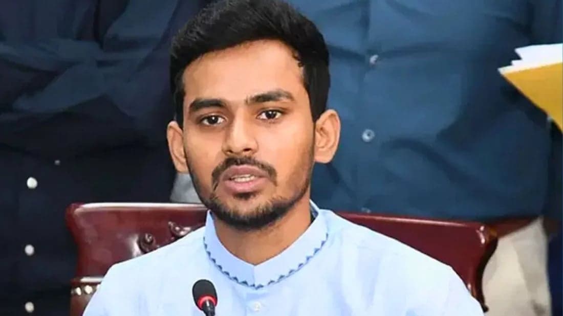নির্বাচনকালে অন্তর্বর্তী সরকারে থাকবেন না আসিফ মাহমুদ