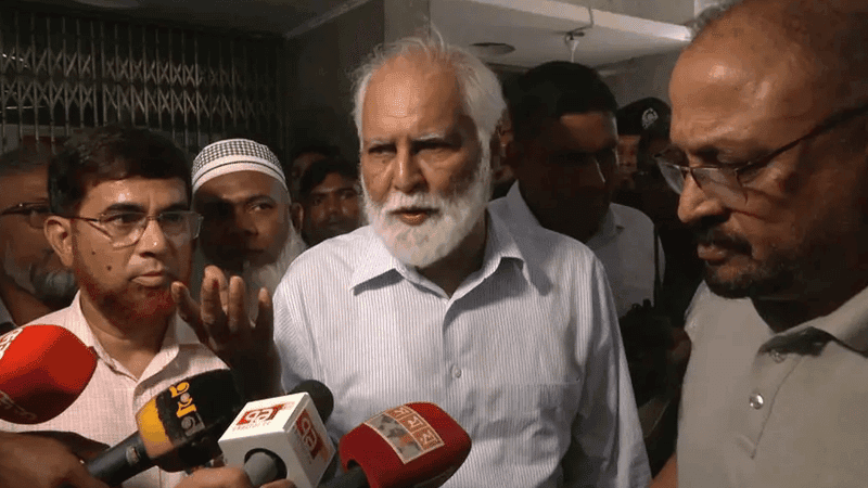 হাসপাতালে আগুন: পরিদর্শনে গিয়ে ঘটনাস্থল না দেখেই চলে গেলেন প্রতিমন্ত্রী