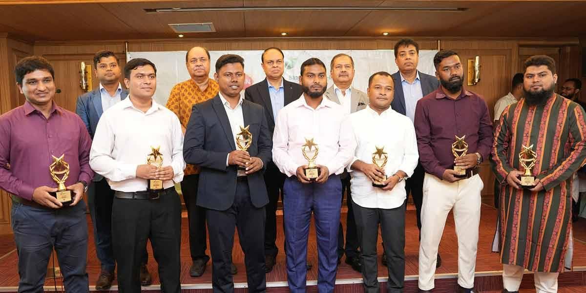 বাংলাদেশ অ্যাগ্রো-ইন্ডাস্ট্রি মিডিয়া অ্যাওয়ার্ড পেলেন ৭ সাংবাদিক