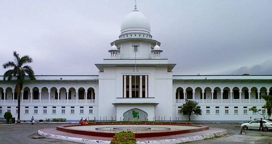 সুপ্রিম কোর্টের জন্য পৃথক সচিবালয় প্রতিষ্ঠার রায় স্থগিত