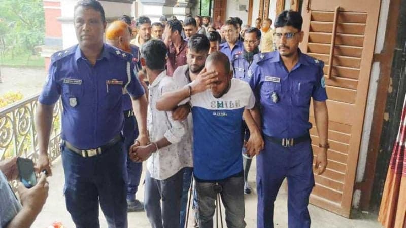 ফরিদপুরে ইজিবাইক চালক শওকতকে হত্যার দায়ে পাঁচজনের মৃত্যুদণ্ড