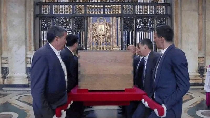 অন্তিম শয়ানে পোপ ফ্রান্সিস