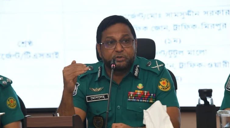 রাজধানীর প্রবেশপথে ব্লক চেক জোরদারের নির্দেশ ডিএমপি কমিশনারের
