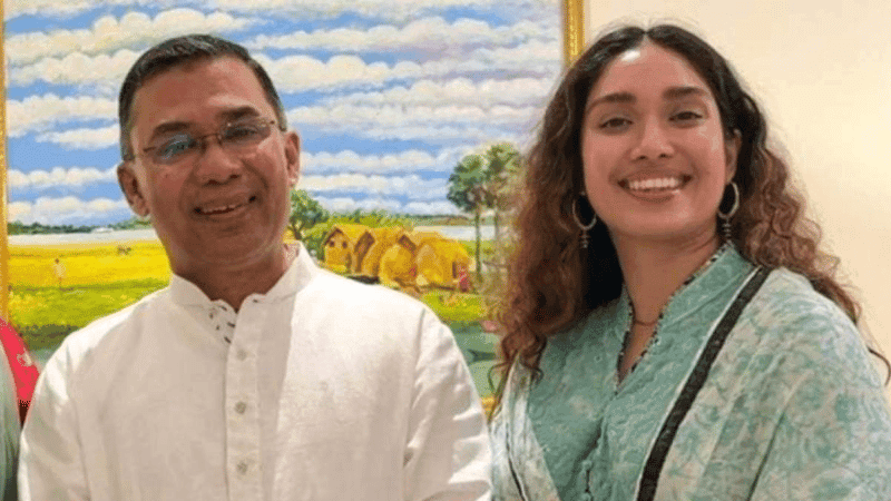 মেয়ে জাইমাকে নিয়ে সিনেমা দেখতে গেলেন প্রধানমন্ত্রী