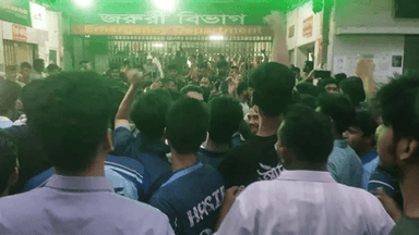 ঢাবি শিক্ষার্থী ও চিকিৎসকদের হাতাহাতি, ঢামেক জরুরি বিভাগে সেবা বন্ধ