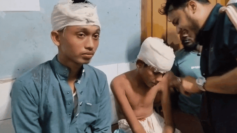 পুলিশ লাইন্সে সাংস্কৃতিক অনুষ্ঠানে গানবাজনায় মাদ্রাসাছাত্রদের বাধা, সংঘর্ষে আহত ৩০