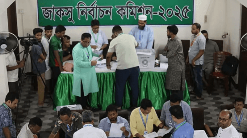 জাবিতে শোকাবহ পরিবেশে চলছে ভোট গণনা