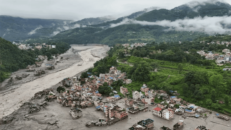 নেপাল-চীনের তিব্বতে ভয়াবহ বন্যা, বিদেশি পর্যটকসহ ১৫০০ নিখোঁজ