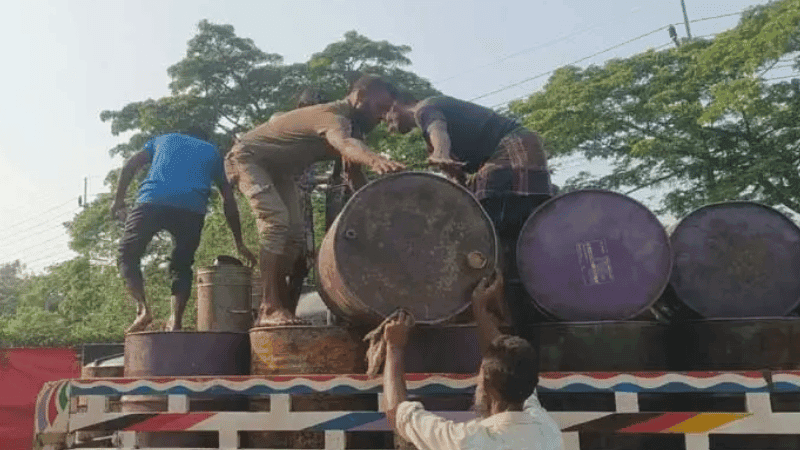 চট্টগ্রামে ৬ হাজার লিটার অবৈধ ডিজেল জব্দ, দুইজন আটক