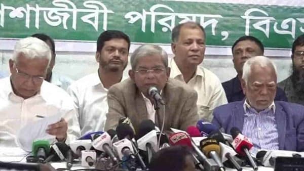 শেখ হাসিনা আবার ফিরে আসুক আমরা চাই না: মির্জা ফখরুল