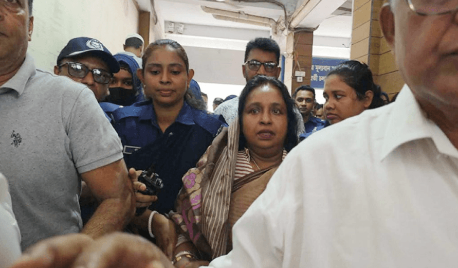 আদালতে হাজিরা দিয়ে নিজেকে নির্দোষ দাবি আইভীর