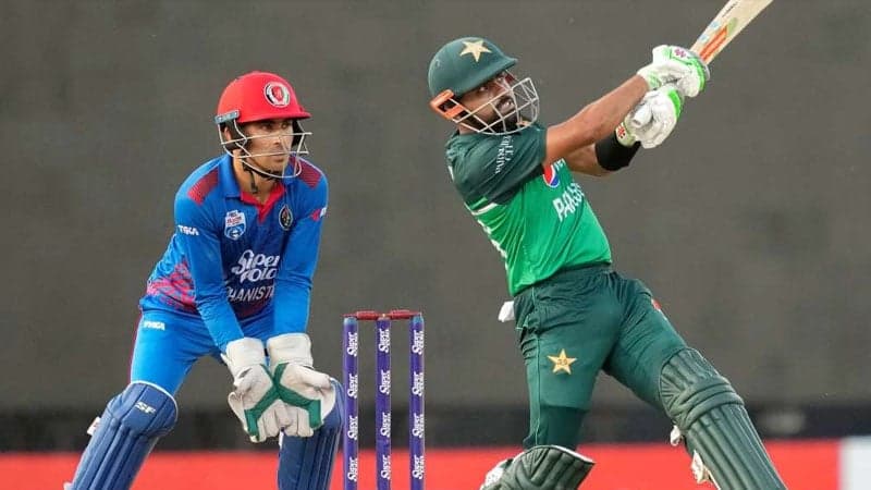 আফগানদের বিপক্ষে ব্যাটিংয়ে পাকিস্তান