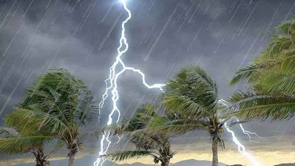 দুপুরের মধ্যে ৬ জেলায় বজ্রবৃষ্টির শঙ্কা, নদীবন্দরে সতর্কতা