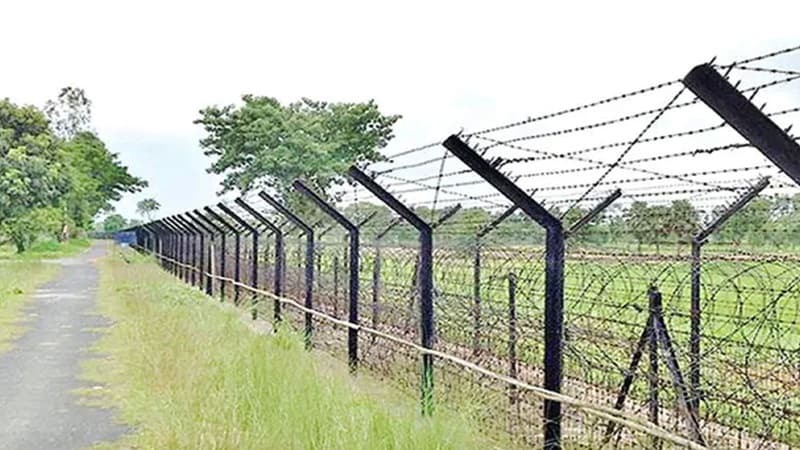 বিজিবির কঠোর অবস্থানে রোকনপুর সীমান্তে বিএসএফের পুশইন চেষ্টা ব্যর্থ