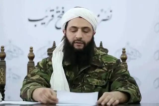 আসাদ সরকারের সামরিক বাহিনীকে সাধারণ ক্ষমা সিরিয়ার বিদ্রোহীদের