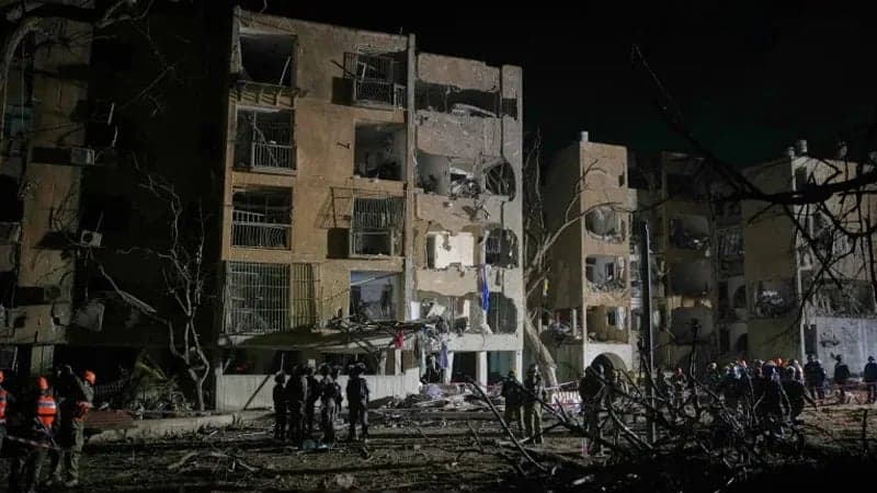 ইরানের হামলায় ইসরায়েলের ৫ শহরে ২০০ নিহতের দাবি আইআরজিসির