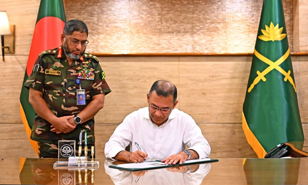 সময়ের চাহিদা মেনে আধুনিক ও প্রযুক্তিনির্ভর সেনাবাহিনী গড়বে সরকার: প্রধানমন্ত্রী