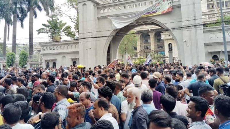 ইশরাকের শপথ গ্রহণের দাবিতে নগর ভবন তালাবদ্ধ