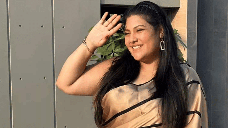 লাইফ সাপোর্টে অভিনেত্রী কারিনা কায়সার