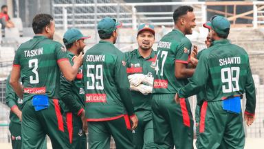 হোয়াইটওয়াশের সুযোগ হাতছাড়া টাইগারদের, জিতল অস্ট্রেলিয়া