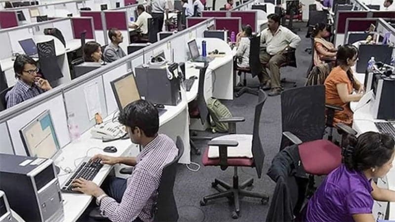 ঈদের লম্বা ছুটি শেষে অফিস-আদালত খুলেছে আজ