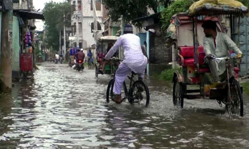 টানা বৃষ্টিতে তলিয়ে গেল রংপুর নগরীর ৩৩ ওয়ার্ড, পানিবন্দি ৩ হাজার পরিবার