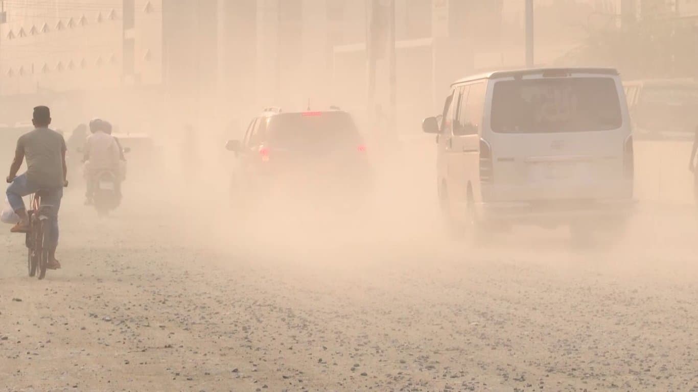 ঢাকার বাতাসের মান ‘ঝুঁকিপূর্ণ’, বিশ্ব তালিকায় শীর্ষে