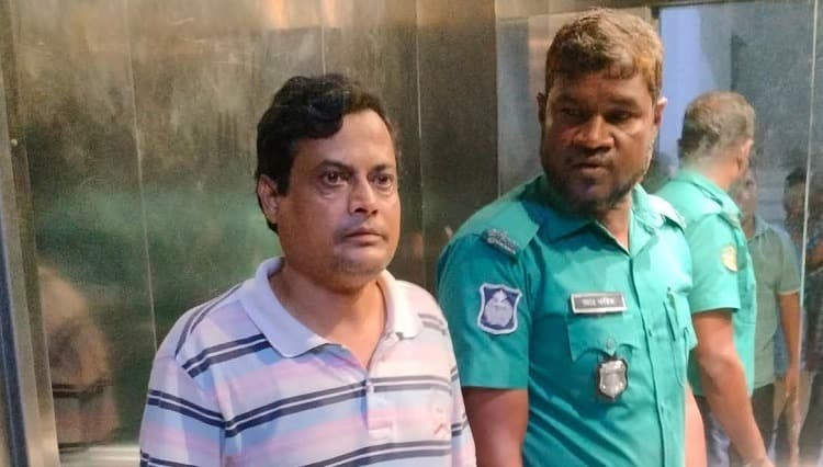 স্ট্রোকে মৃত্যুর ১০ মাস পর হত্যা মামলা: বেরোবি শিক্ষক কারাগারে
