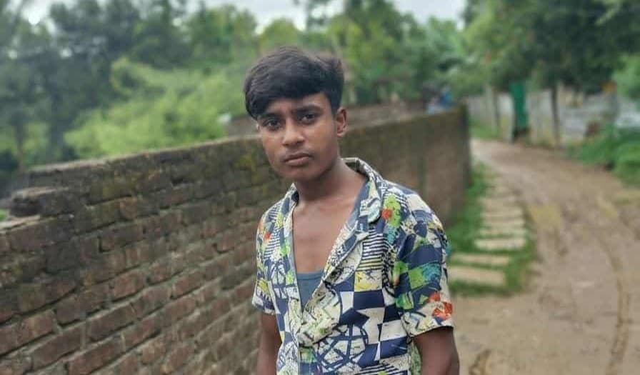 চাকার পাংচার সারাতে নেমে প্রাণ গেল নছিমন চালকের