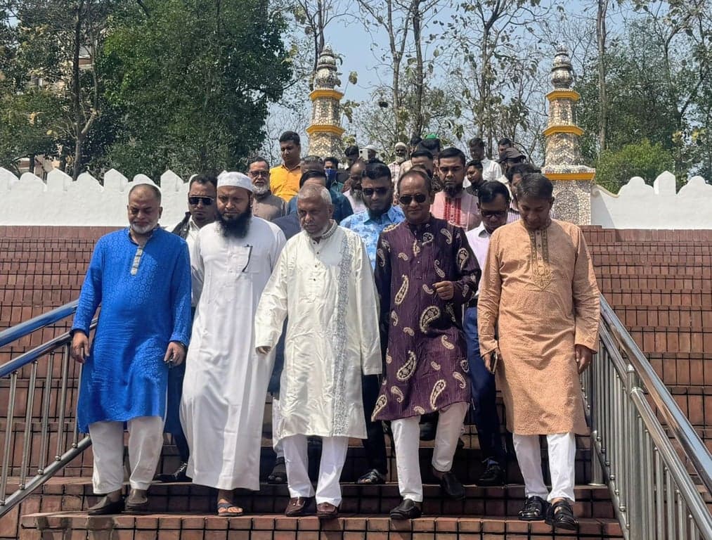 শ্রমিকদের শুধু বেতন নয়, বোনাসও পরিশোধ করা হয়েছে: শ্রমমন্ত্রী