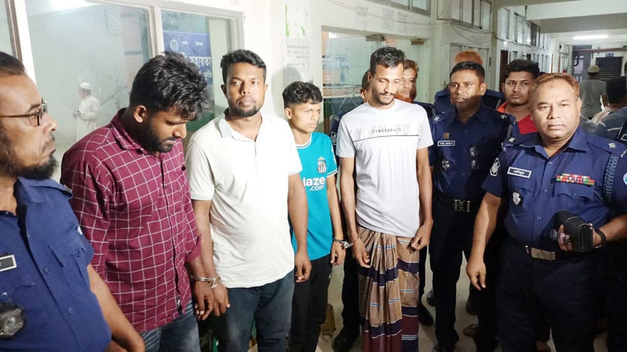 মুরাদনগরের ধর্ষণের ঘটনায় গ্রেপ্তার ৪ জনকে কারাগারে প্রেরণ করেছে আদালত