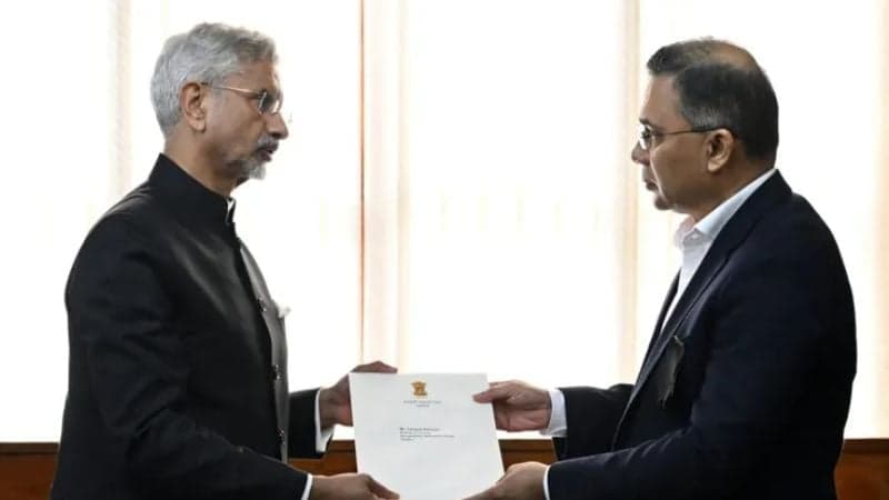 সম্পর্কের বরফ গলছে, বিএনপির সঙ্গে দূরত্ব কমাচ্ছে ভারত 