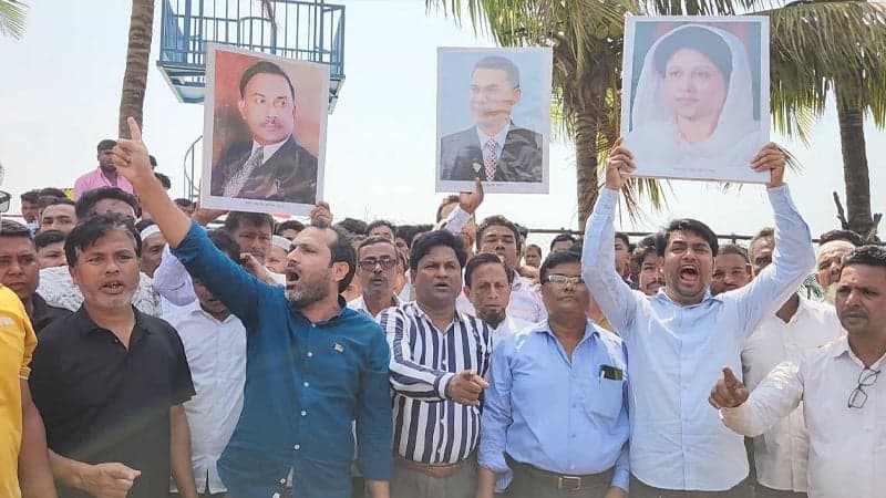 এনসিপি নেতাদের কক্সবাজার সফরের খবরে হোটেলের সামনে বিএনপি নেতাকর্মীদের বিক্ষোভ