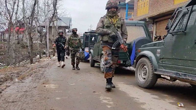 জম্মু ও কাশ্মীরে ভারতীয় বাহিনীর অভিযানে তিন সন্ত্রাসী নিহত