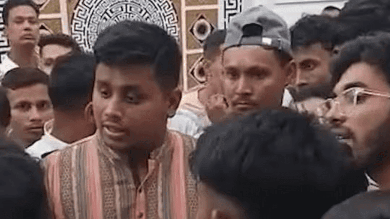 মনজুর আলমের বাসায় হাসনাত, বেরিয়ে প্রশ্নের মুখে এনসিপি নেতা