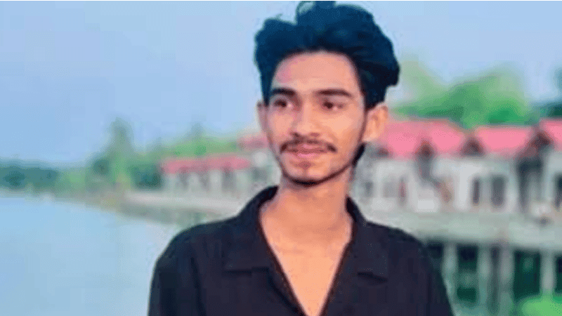 সাতক্ষীরায় দরজা ভেঙে মিলল কলেজছাত্রের ঝুলন্ত মরদেহ