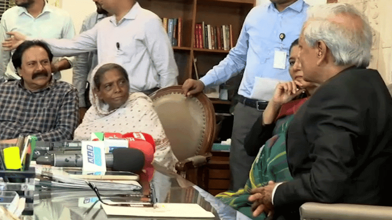 সংগীতশিল্পী লাইলী বেগমকে ৩ লাখ টাকার অনুদান