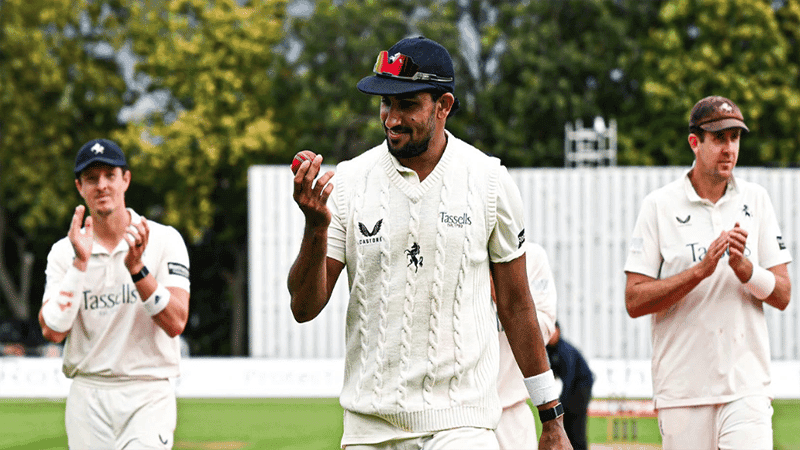 হাসানের পর কাউন্টিতে খালেদের পাঁচ উইকেট, মুগ্ধ কেন্ট সতীর্থ