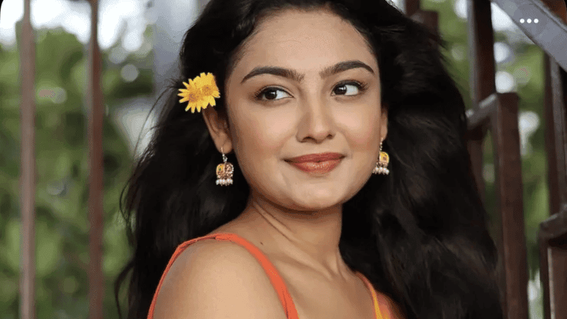 ভারতীয় অভিনেত্রী সঞ্চিতার ঝুলন্ত মরদেহ উদ্ধার