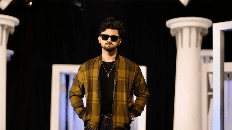 মায়ের সাহসেই গ্লামার লুকসের শিরোপা জয়ী ইয়ামিন ফারশি