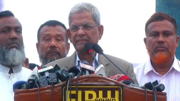 ছাত্রদের দল গঠনে সরকারি প্রভাব গ্রহণযোগ্য নয়: মির্জা ফখরুল