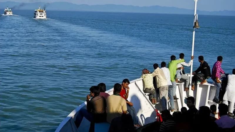 প্রথম যাত্রায় ১২০০ পর্যটক নিয়ে সেন্ট মার্টিনের পথে তিন জাহাজ