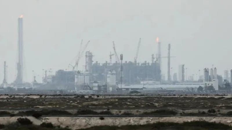 কাতারে বৃহত্তম গ্যাস স্থাপনায় ক্ষেপণাস্ত্র হামলা, ব্যপক ক্ষতি