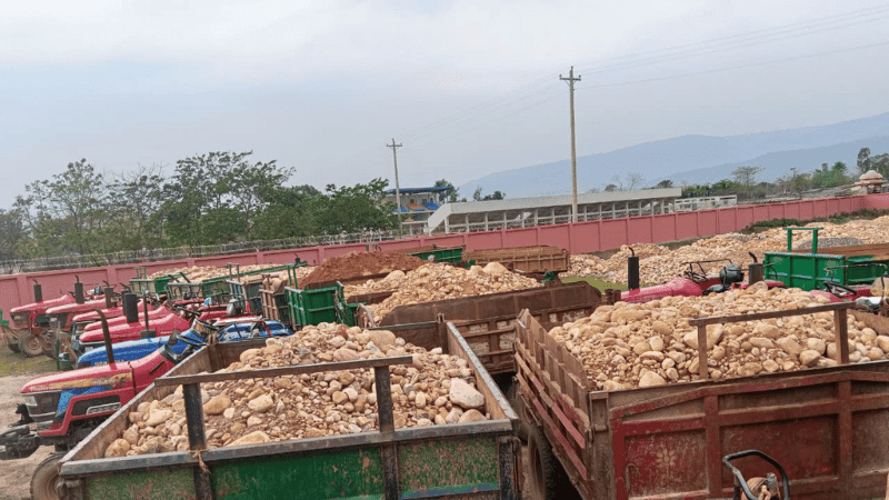 সিলেটে অবৈধ বালু-পাথরসহ ৪১ ট্রাক্টর জব্দ, আটক ৬