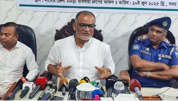 চামড়া নিয়ে গুজব ছড়ানো হচ্ছে: বাণিজ্য উপদেষ্টা