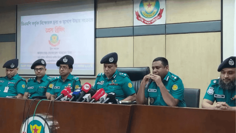 ককটেল বিস্ফোরণ নিয়ে পাটওয়ারীকে জিজ্ঞাসাবাদ করা উচিত: ডিএমপি