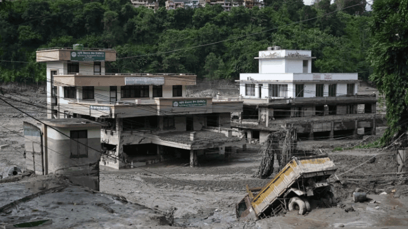 বন্যার ক্ষত সারাতে লাগতে পারে ৫ বিলিয়ন ডলার, বিদেশি সহায়তা চাইল নেপাল